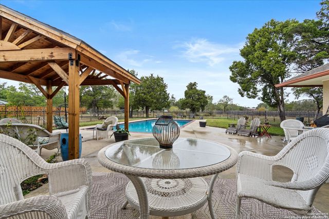 407 Windsor Ln, New Braunfels, TX 78132