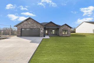 10897 COUNTRY AIRE MEADOWS CT, Holts Summit, MO 65043