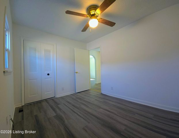 6645 Sylvania Rd, Louisville, KY 40258