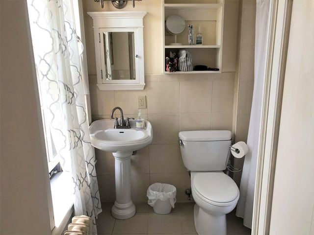 15 Charles 4L, Boston, MA 02114