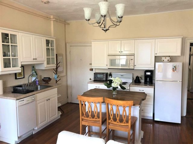 15 Charles 4L, Boston, MA 02114