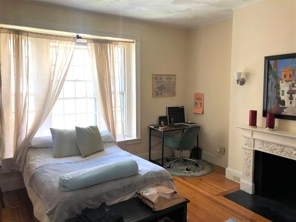 15 Charles 4L, Boston, MA 02114