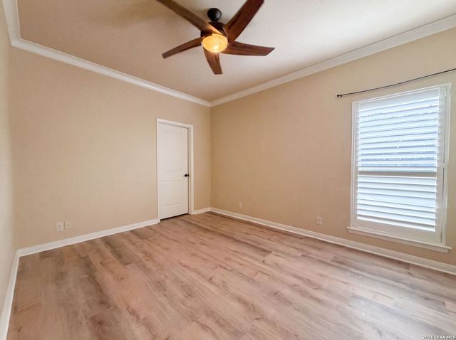 197 VINTAGE RANCH CIR, La Vernia, TX 78121