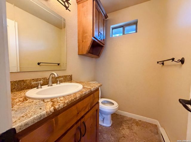 197 VINTAGE RANCH CIR, La Vernia, TX 78121
