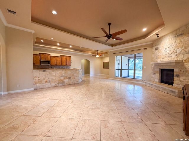 197 VINTAGE RANCH CIR, La Vernia, TX 78121