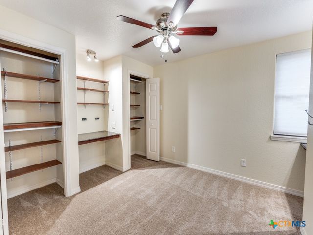 953 E Cedar Street, Seguin, TX 78155