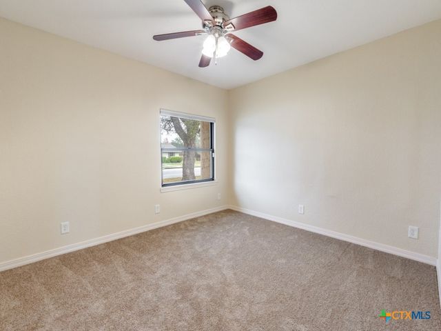 953 E Cedar Street, Seguin, TX 78155