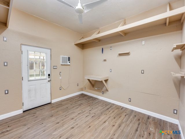 953 E Cedar Street, Seguin, TX 78155