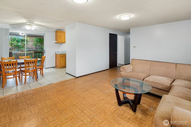 7537 44th Avenue S, Seattle, WA 98118