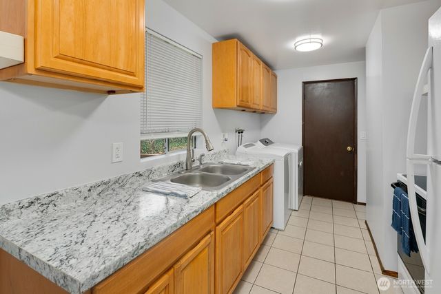 7537 44th Avenue S, Seattle, WA 98118