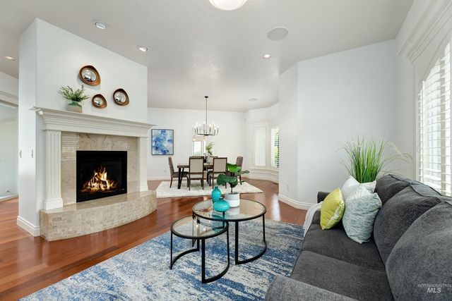 1450 E Covey Run Ct, Eagle, ID 83616