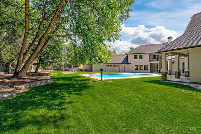 1450 E Covey Run Ct, Eagle, ID 83616