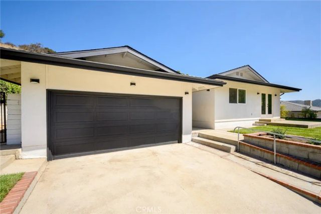 1323 Branta Drive, Glendale, CA 91208