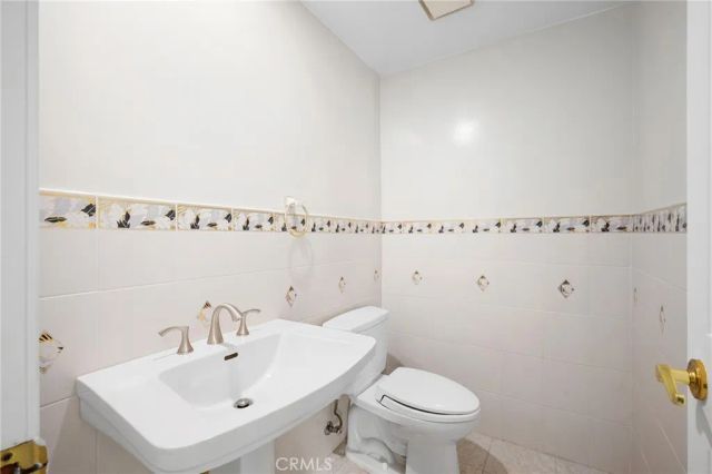 1323 Branta Drive, Glendale, CA 91208