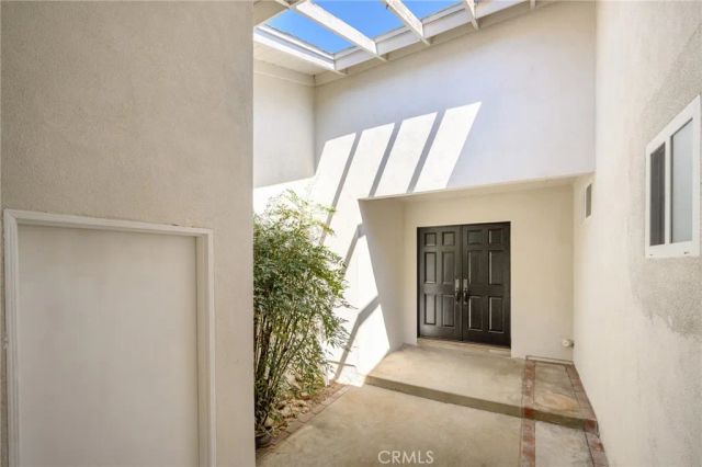 1323 Branta Drive, Glendale, CA 91208