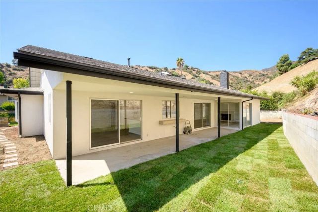 1323 Branta Drive, Glendale, CA 91208