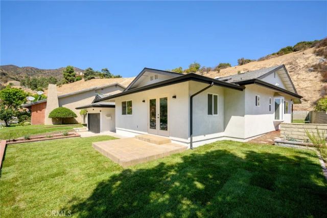 1323 Branta Drive, Glendale, CA 91208