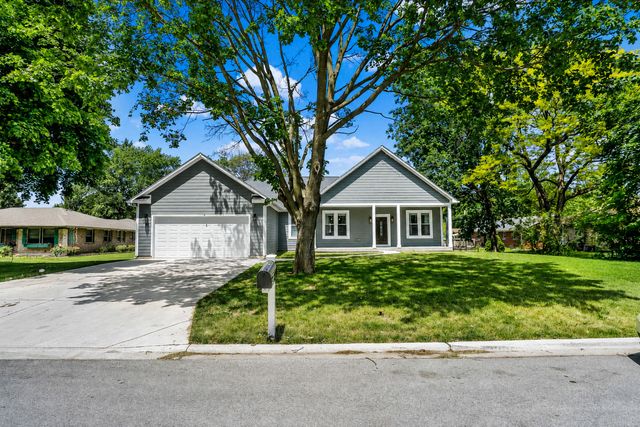 519 Wendt Avenue, East Dundee, IL 60118