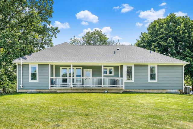 519 Wendt Avenue, East Dundee, IL 60118