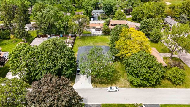 519 Wendt Avenue, East Dundee, IL 60118