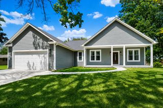 519 Wendt Avenue, East Dundee, IL 60118