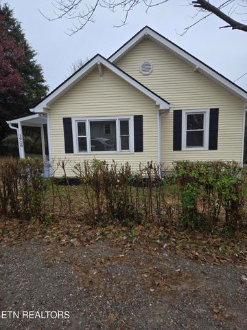 1920 Wheeler St, Knoxville, TN 37917