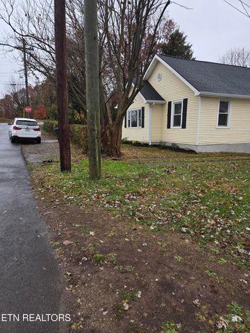 1920 Wheeler St, Knoxville, TN 37917