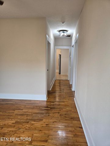 1920 Wheeler St, Knoxville, TN 37917