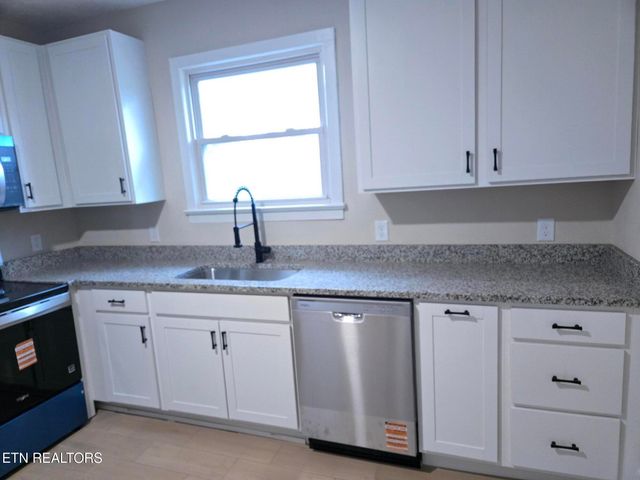 1920 Wheeler St, Knoxville, TN 37917