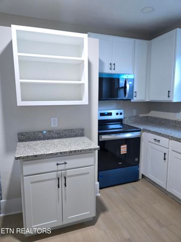 1920 Wheeler St, Knoxville, TN 37917