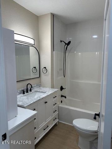 1920 Wheeler St, Knoxville, TN 37917