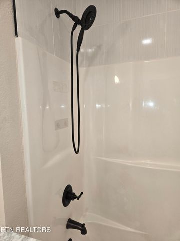 1920 Wheeler St, Knoxville, TN 37917