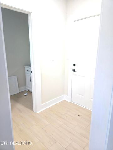 1920 Wheeler St, Knoxville, TN 37917