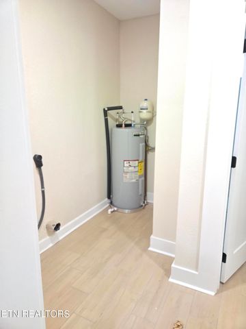 1920 Wheeler St, Knoxville, TN 37917