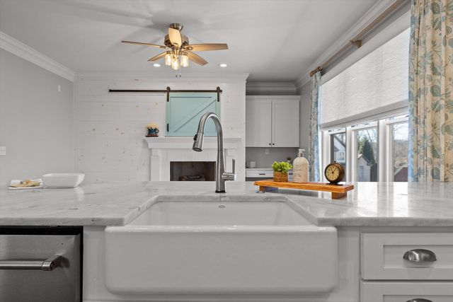 9361 Crystal Brook Drive, Apison, TN 37302