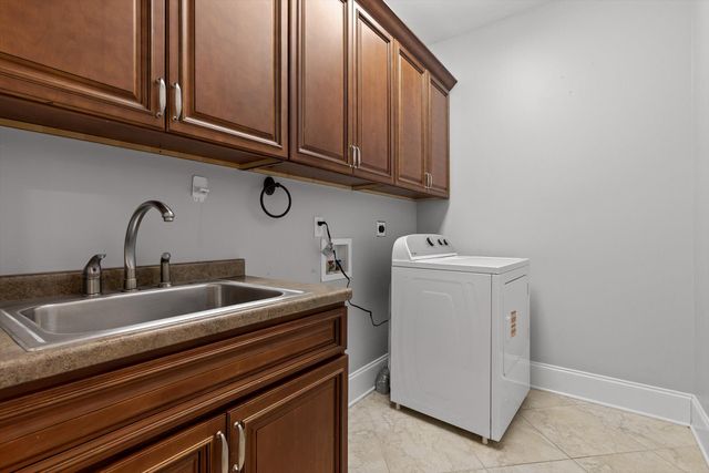 9361 Crystal Brook Drive, Apison, TN 37302