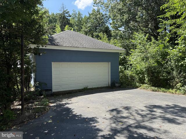 17 SEMINOLE AVE, Claymont, DE 19703