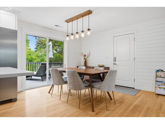 8514 Sw 54TH Ave, Portland, OR 97219