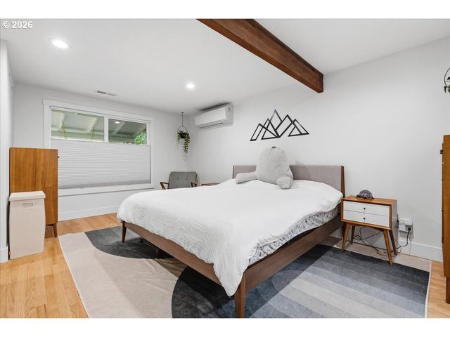 8514 Sw 54TH Ave, Portland, OR 97219