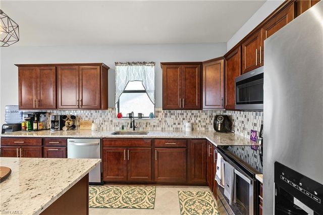 3544 E Hampton CIR, Alva, FL 33920