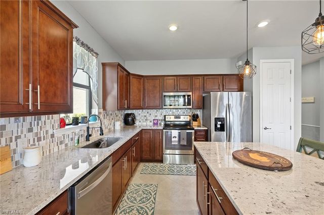 3544 E Hampton CIR, Alva, FL 33920