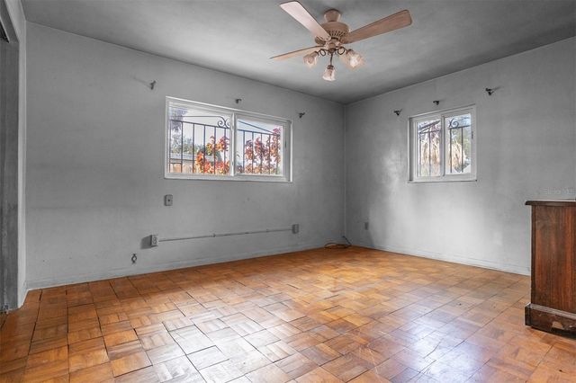 2903 W HEITER STREET, Tampa, FL 33607