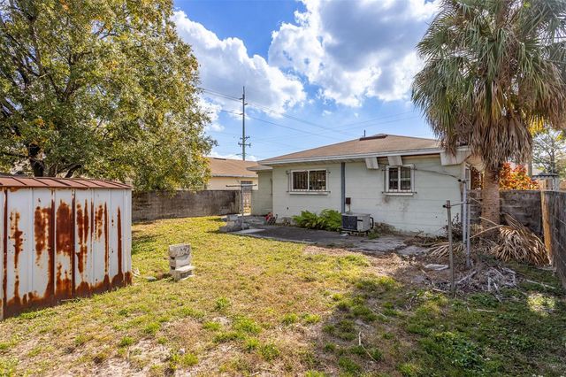 2903 W HEITER STREET, Tampa, FL 33607