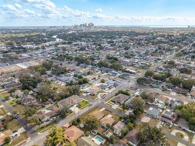 2903 W HEITER STREET, Tampa, FL 33607