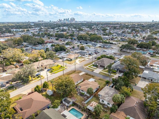 2903 W HEITER STREET, Tampa, FL 33607