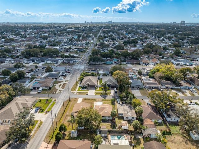2903 W HEITER STREET, Tampa, FL 33607