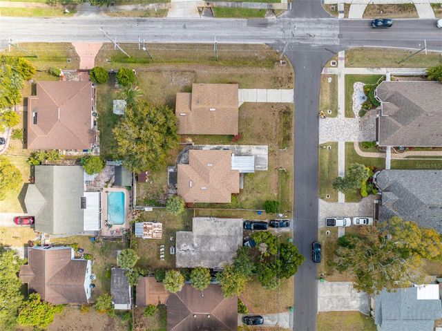 2903 W HEITER STREET, Tampa, FL 33607