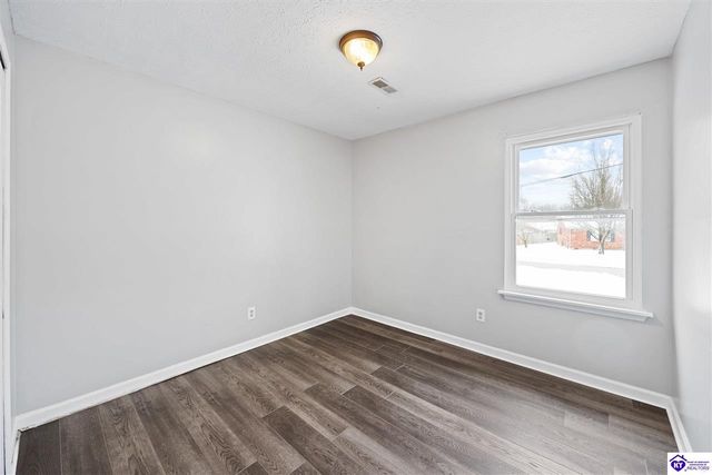 1617 W Crocus Drive, Radcliff, KY 40160