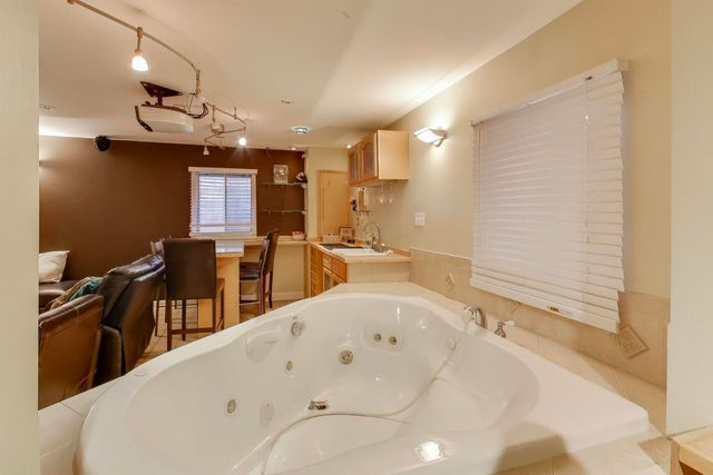 4327 WENONAH Avenue, Stickney, IL 60402