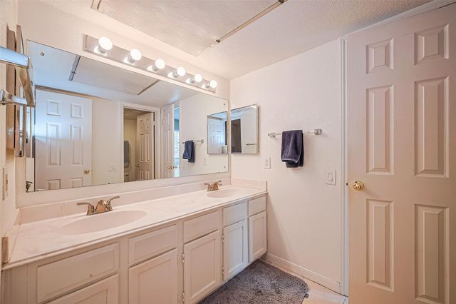 1860 White Oak Drive 334, Houston, TX 77009